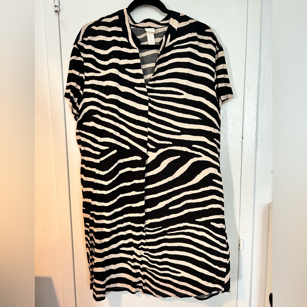 H&M V-Neck Zebra Print Dress
